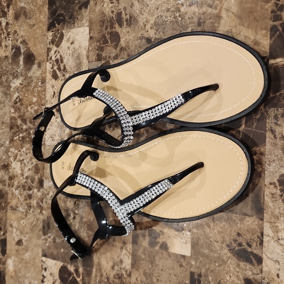 Woman's Sandals - Picture 2 of 5